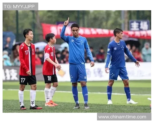 河床队与克鲁赛罗激战正酣即时比分更新与赛况分析