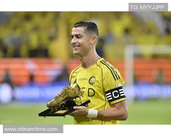 毛剑卿：梅西喜爱抱团取暖 缺少首领气质+像温室花朵 不如C罗勉励